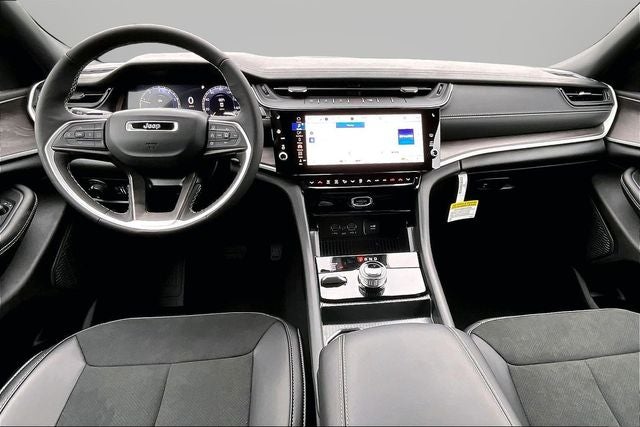 2026 Jeep Grand Cherokee Altitude