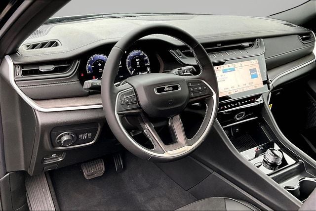 2026 Jeep Grand Cherokee Altitude