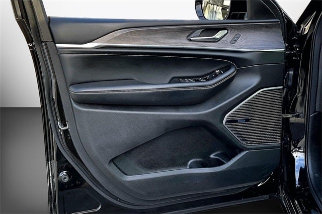 2022 Jeep Grand Cherokee Overland