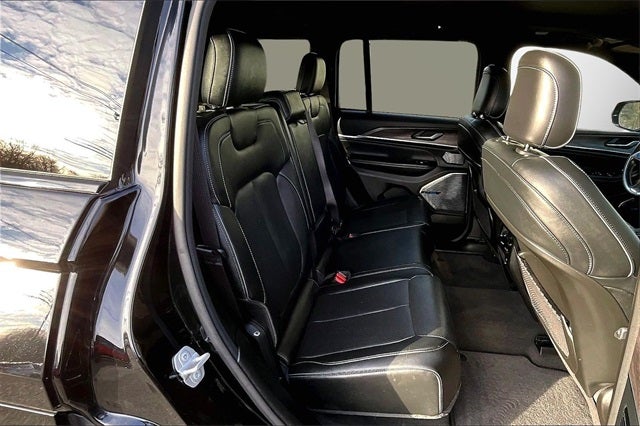 2022 Jeep Grand Cherokee Overland