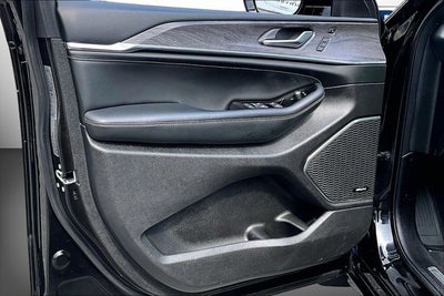 2024 Jeep Grand Cherokee Overland