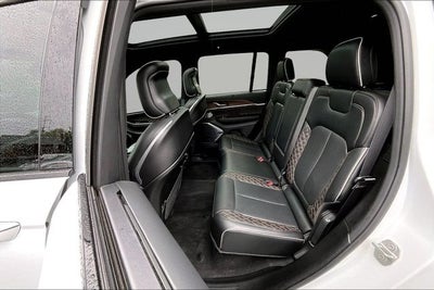 2022 Jeep Grand Cherokee Summit