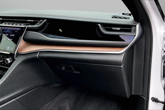 2022 Jeep Grand Cherokee Summit