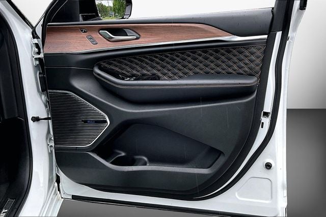 2022 Jeep Grand Cherokee Summit