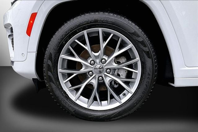 2022 Jeep Grand Cherokee Summit