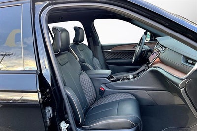 2025 Jeep Grand Cherokee Summit