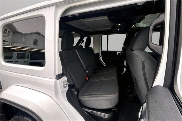 2025 Jeep Wrangler Sahara 4xe