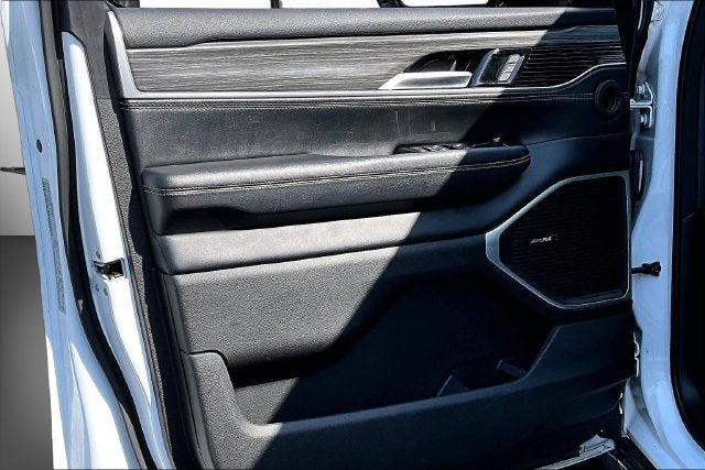 2024 Jeep Wagoneer L Series III