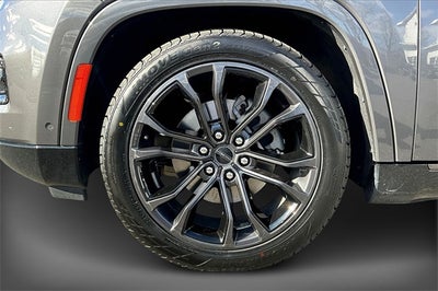 2024 Jeep Grand Wagoneer L Series II