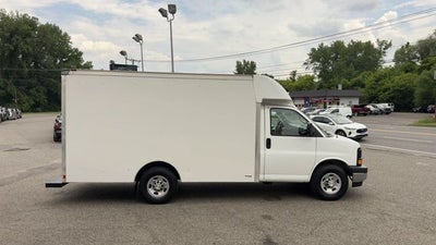 2017 Chevrolet Express 3500 Work Van Cutaway