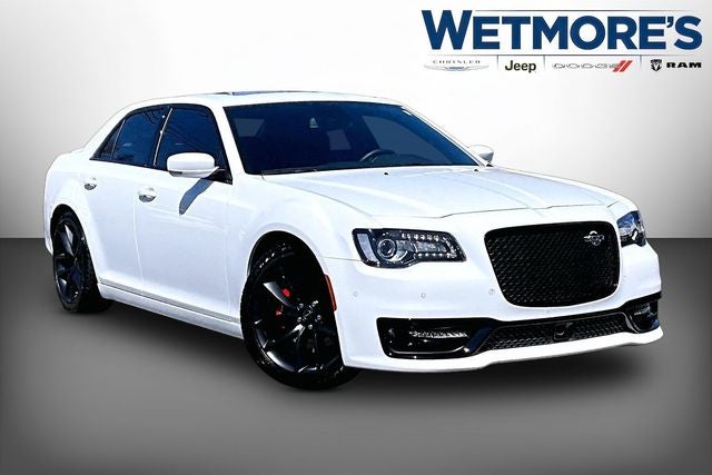 2023 Chrysler 300 C's photo