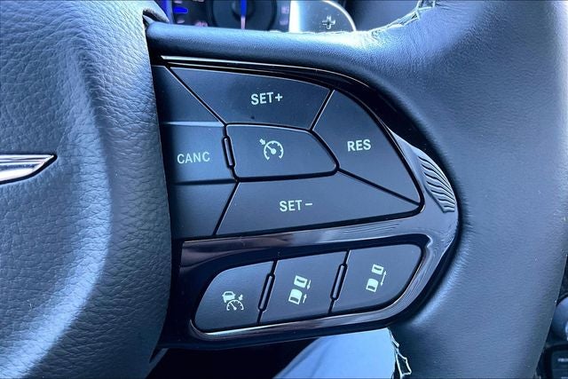 2023 Chrysler 300 C