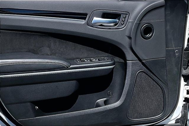 2023 Chrysler 300 C