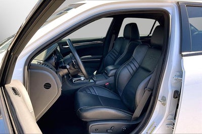 2023 Chrysler 300 C