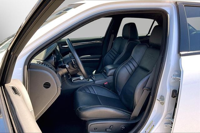 2023 Chrysler 300 C