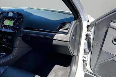 2023 Chrysler 300 C