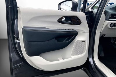 2021 Chrysler Pacifica Hybrid Limited