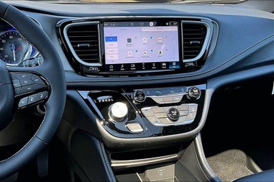 2027 Chrysler Pacifica Limited