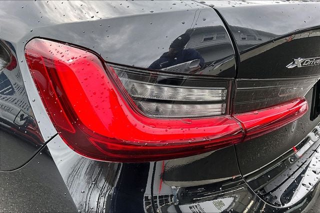 2022 BMW 3 Series 330e xDrive