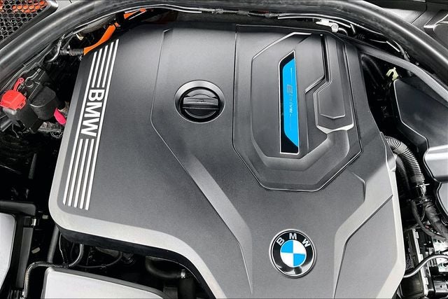 2022 BMW 3 Series 330e xDrive