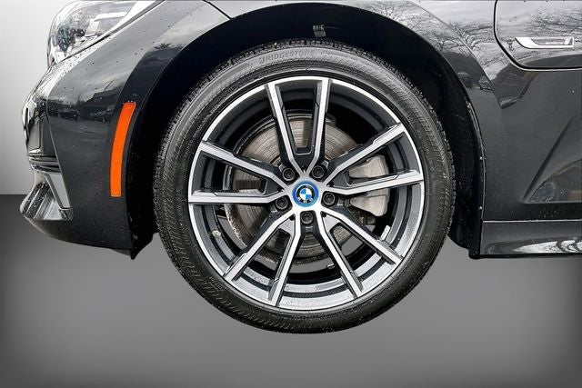 2022 BMW 3 Series 330e xDrive