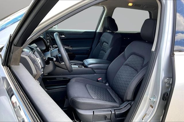 2022 Nissan Pathfinder S