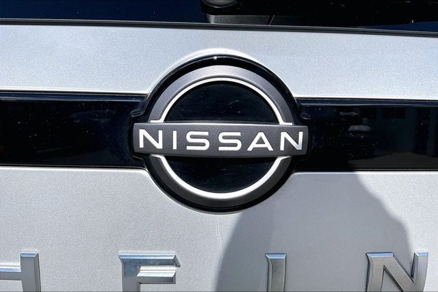 2022 Nissan Pathfinder S