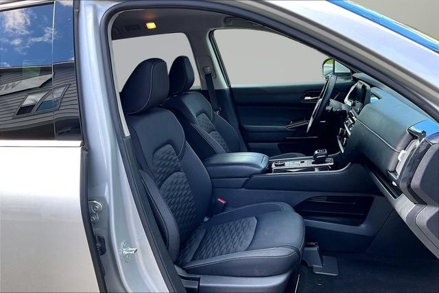 2022 Nissan Pathfinder S