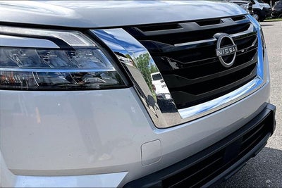 2022 Nissan Pathfinder S