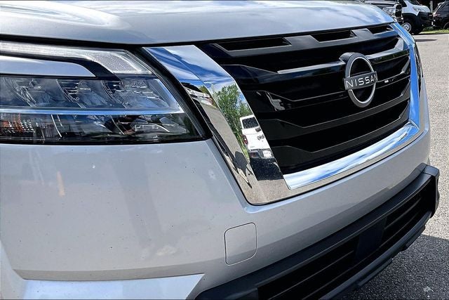 2022 Nissan Pathfinder S