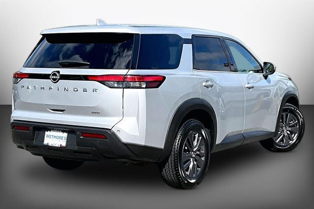 2022 Nissan Pathfinder S