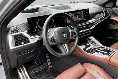 2025 BMW X6 M60i