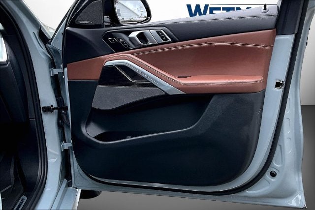 2025 BMW X6 M60i