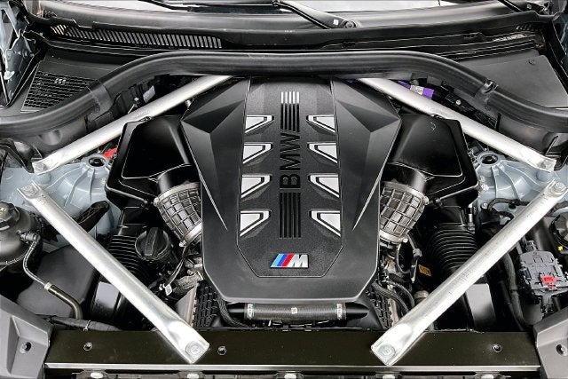 2025 BMW X6 M60i