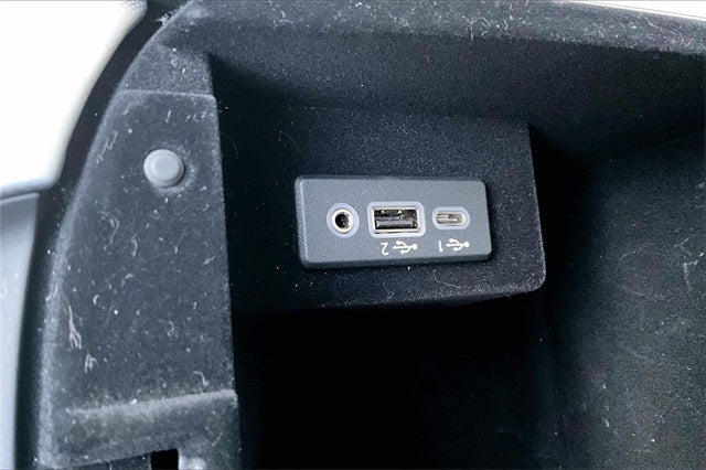 2022 INFINITI Q50 LUXE