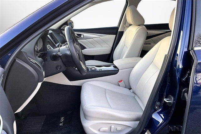 2022 INFINITI Q50 LUXE