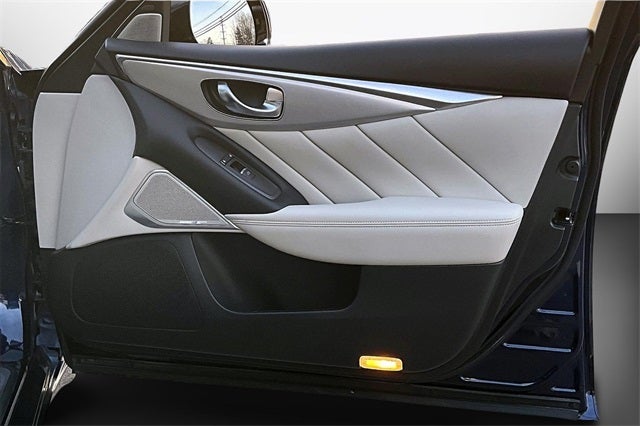 2022 INFINITI Q50 LUXE