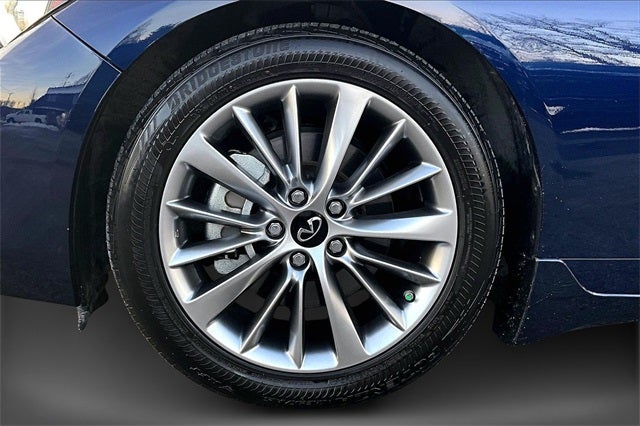 2022 INFINITI Q50 LUXE