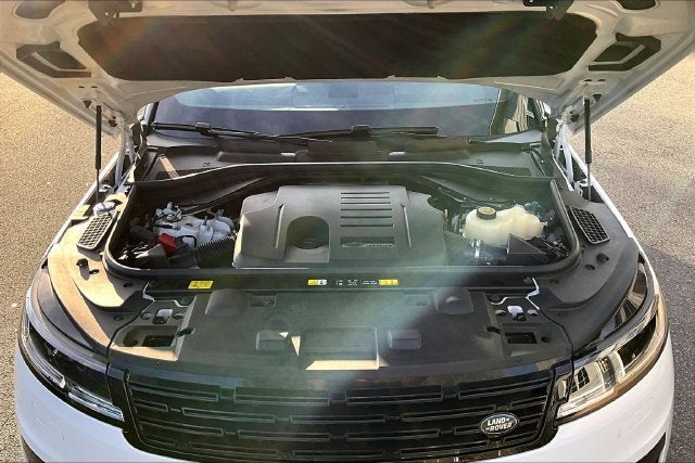 2025 Land Rover Range Rover Sport SE