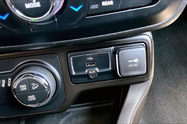 2023 Jeep Renegade Trailhawk