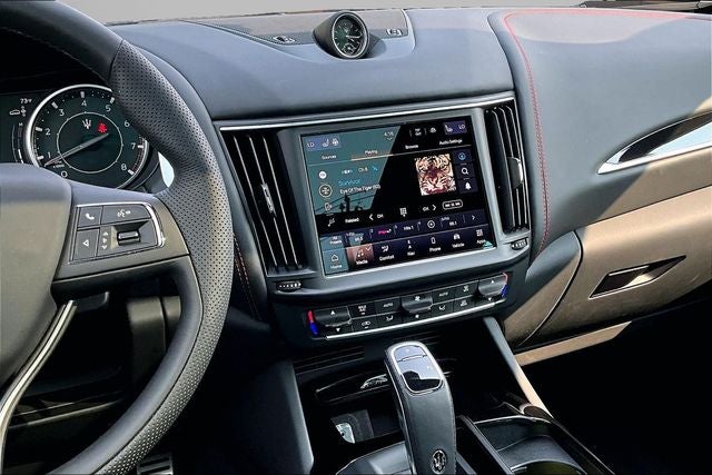 2024 Maserati Levante Modena
